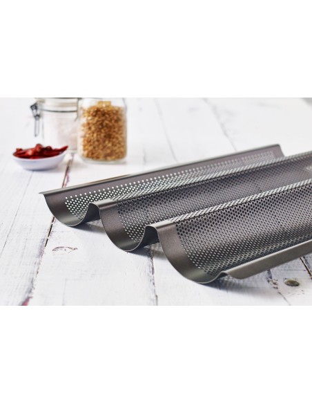 Plaque de cuisson perforée - BIRKMANN - EASY BAKING - Acier carbone - Anti adhésif - Pour 3 baguettes - 39,5 x 29,5 x 4,5 cm – BIRKMANN (Plaque A Patisserie) | STORE PRO SHOP 
